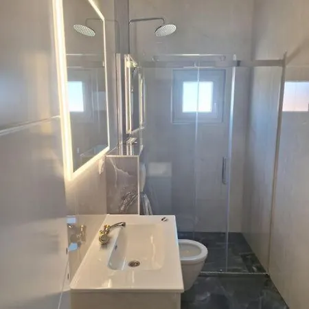 Apartment Max Vir